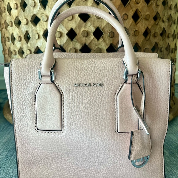 Michael Kors Selby Handbag (Ballet pink) - Picture 9 of 9
